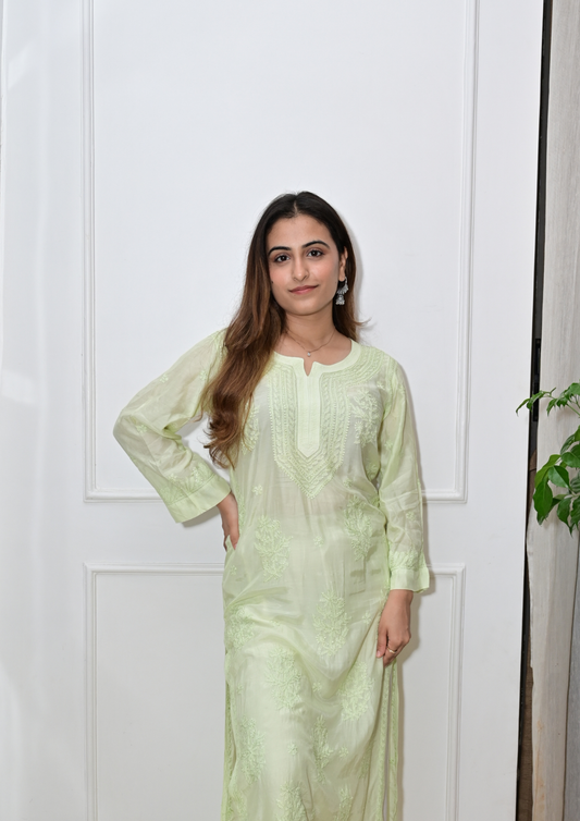 Muslin Lucknowi Kurta With Intricate Thread Work- Light Green