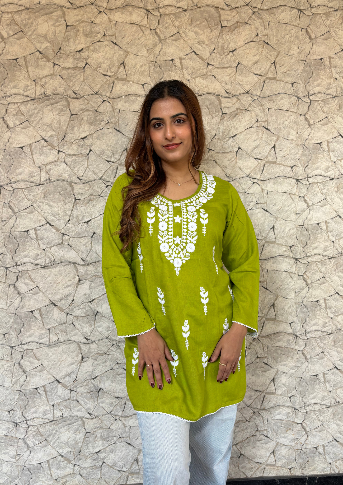 Rayon Short Kurta With White Chikankari Work-Green