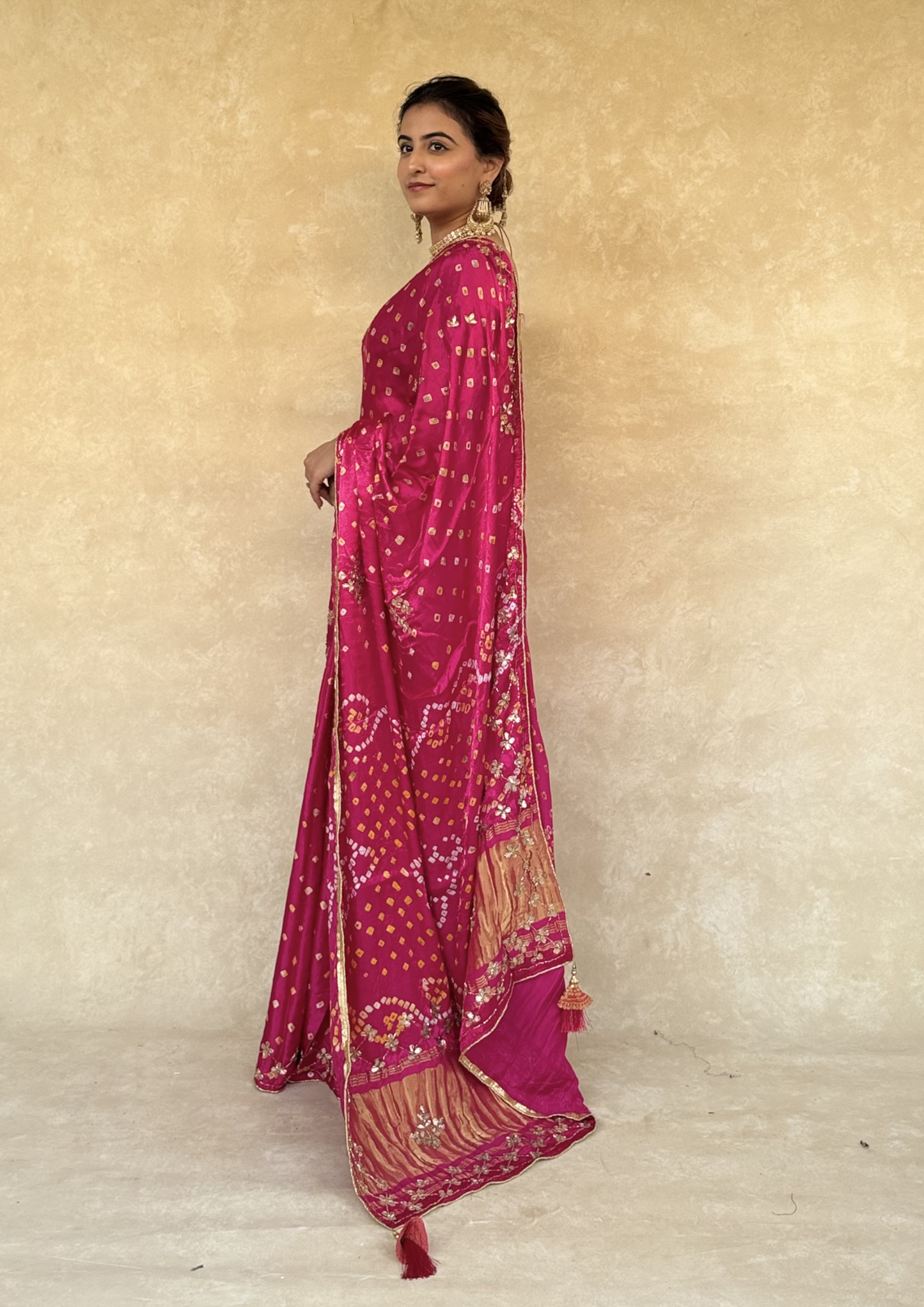 Modal Gajji Bandhani Saree With Handcrafted Cutdhana Work- Pink