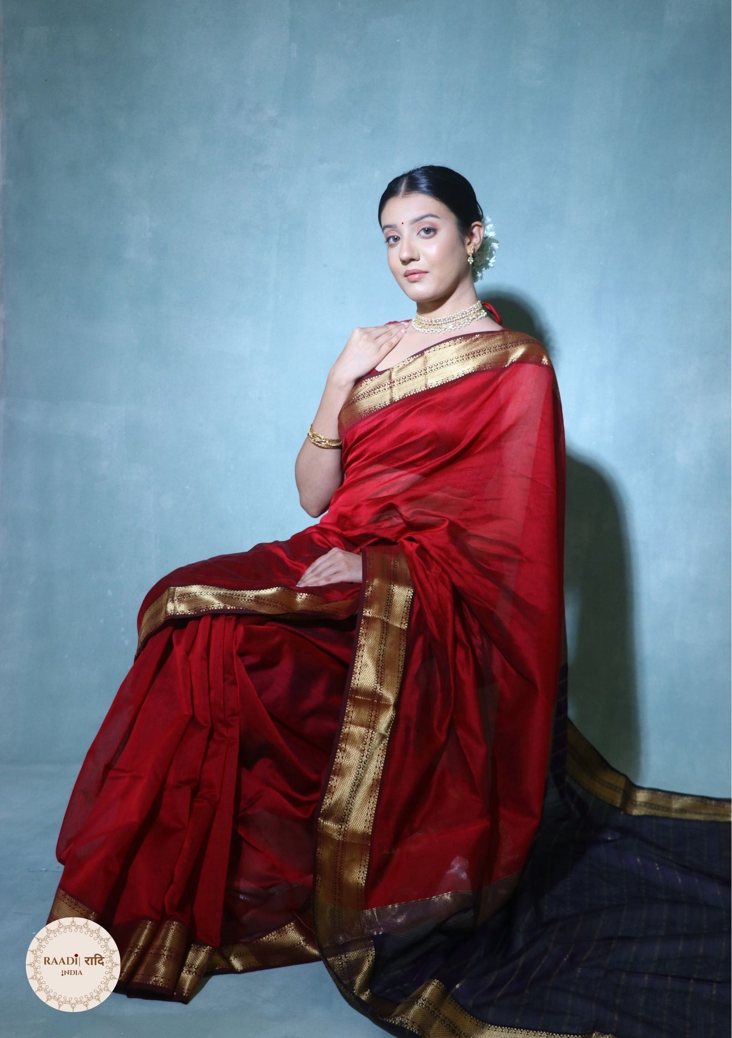 Handloom Maheshwari Cotton Silk Saree with Zari Border