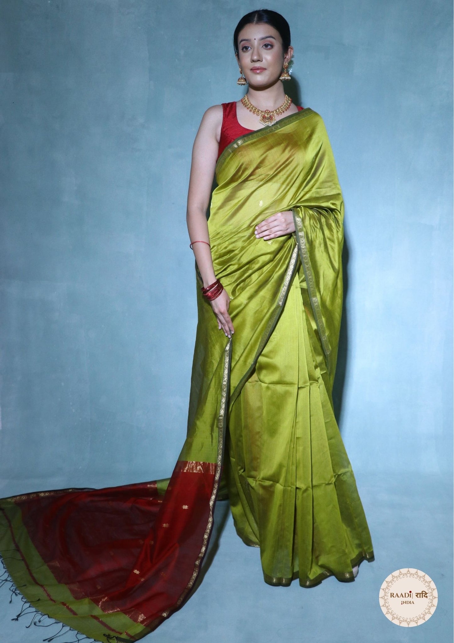 Handloom Maheshwari Cotton Silk Saree with Zari Border
