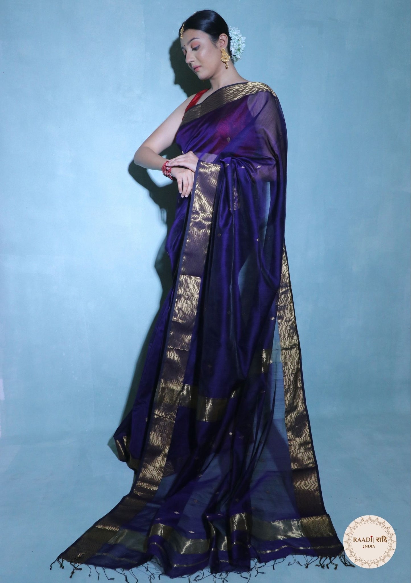Handloom Maheshwari Cotton Silk Saree with Zari Border