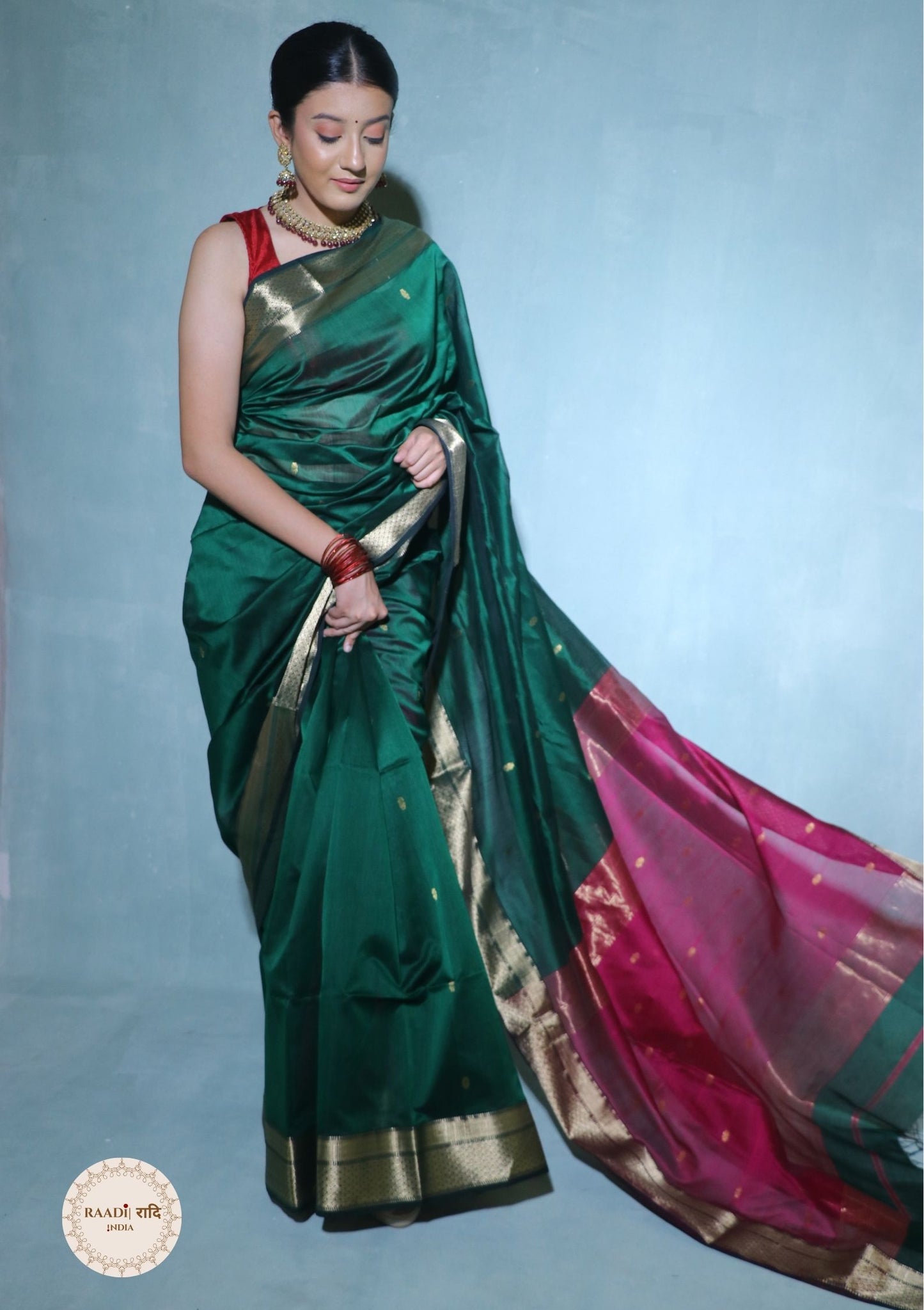 Handloom Maheshwari Cotton Silk Saree with Zari Border