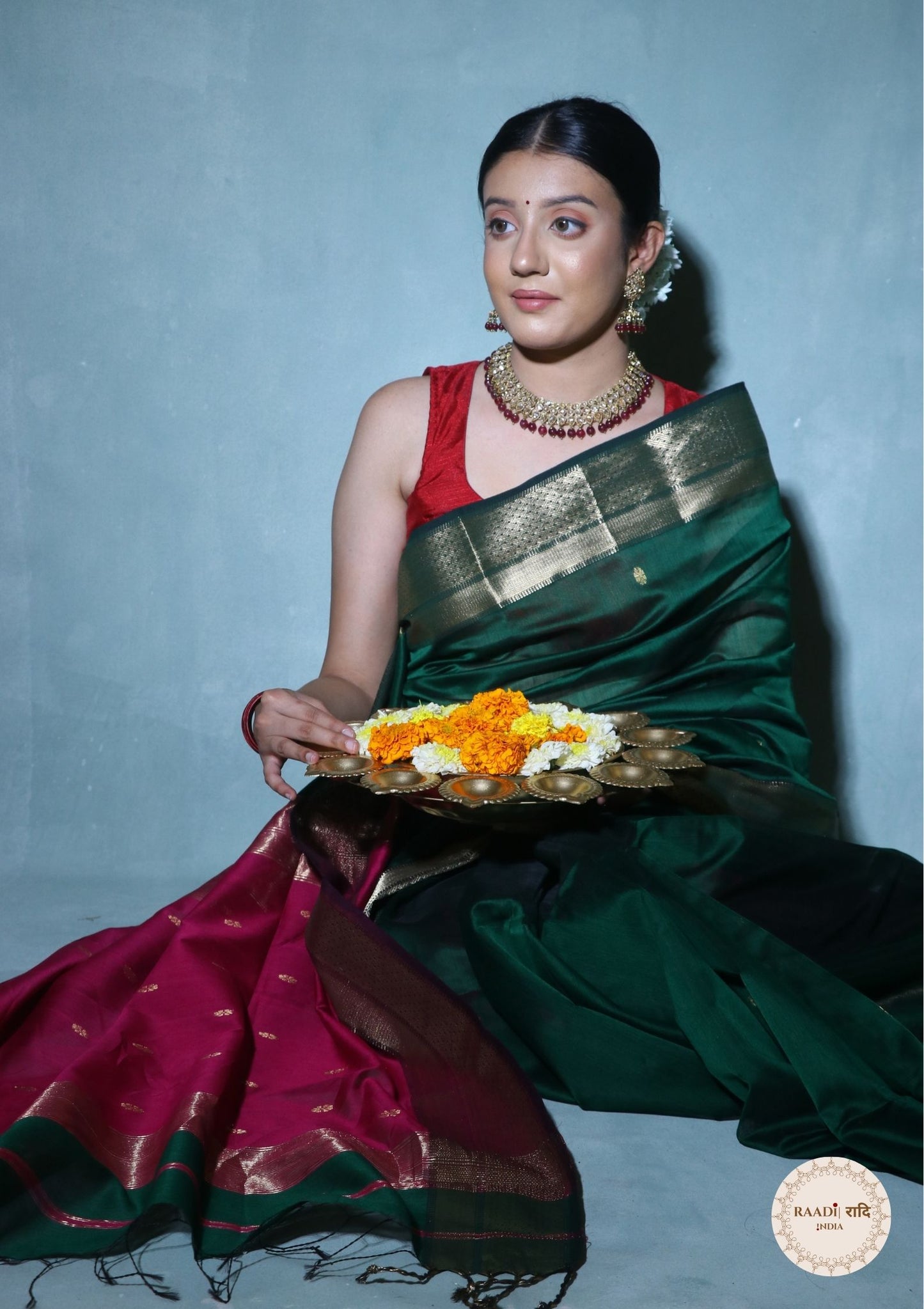 Handloom Maheshwari Cotton Silk Saree with Zari Border