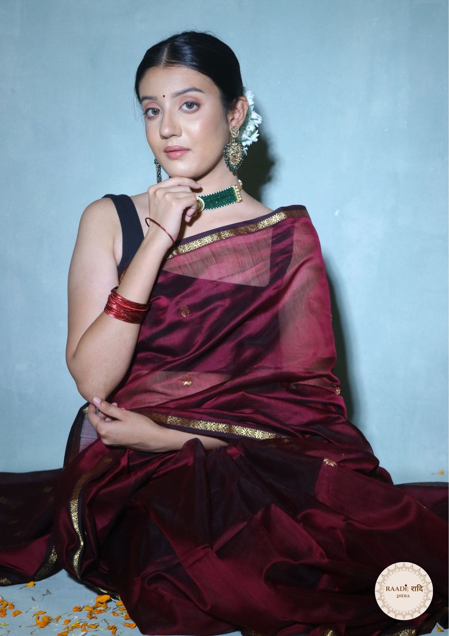 Handloom Maheshwari Cotton Silk Saree with Zari Border